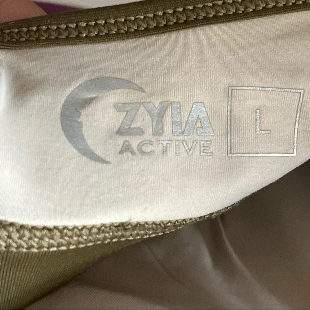 Like New!! Women's Zyia Active Olive Green Grid Sports Bra - Size Large - Picture 11 of 16
